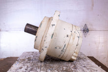 Load image into Gallery viewer, FAIRFIELD MFG Co INC Torque Hub 53711-5498124-1