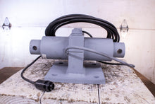 Load image into Gallery viewer, Avery Weigh-Tronix 17174-0020 10607353 Weight Bar &amp; CLAMP ASSY 10,000lb