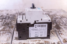 Load image into Gallery viewer, SIEMENS 3RV1021-1DA10 MOLDED CASE CIRCUIT BREAKER