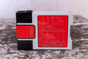 Banner 52402 EV-T-ZA SAFETY RELAY