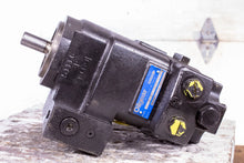 Load image into Gallery viewer, Oilgear PVWH-06-LDAY-CLNNTK Hydraulic Piston Pump