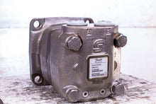 Load image into Gallery viewer, Danfoss OMV 315 151B3100 Hydraulic Motor