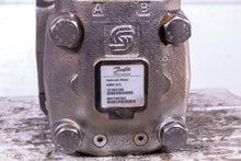 Load image into Gallery viewer, Danfoss OMV 315 151B3100 Hydraulic Motor