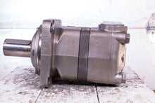 Load image into Gallery viewer, Danfoss OMV 315 151B3100 Hydraulic Motor