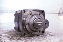 Load image into Gallery viewer, Danfoss OMV 315 151B3100 Hydraulic Motor