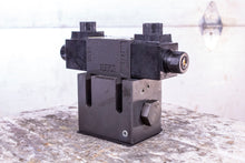 Load image into Gallery viewer, Parker D31DW004C4NYW 94 D1VW004CNYW 94 Hydraulic Valve