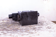 Load image into Gallery viewer, Parker D31DW004C4NYW 94 D1VW004CNYW 94 Hydraulic Valve