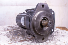 Load image into Gallery viewer, Cat 258-3520 Hydraulic Pump 31cc Gear Pump