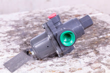 Load image into Gallery viewer, Fisher 67DR-24 Pressure Regulator 400psi 0-60psi 1/2in Npt