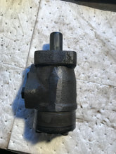 Load image into Gallery viewer, Von Ruden Q 160-648 Hydraulic Pump