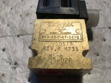 Load image into Gallery viewer, Vickers Eaton Valve  SV3-10-C-6T-24DG