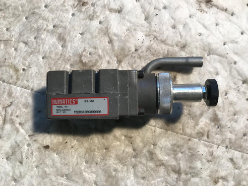 Numatics 152RS1000 Pressure Regulator Kit With 214-103A Gauge and Mounting Bolts