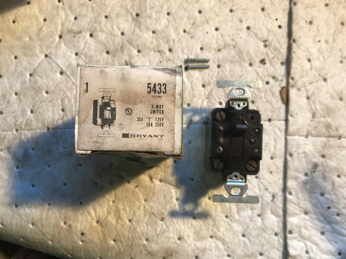 Bryant 5433 3 way Switch Brown
