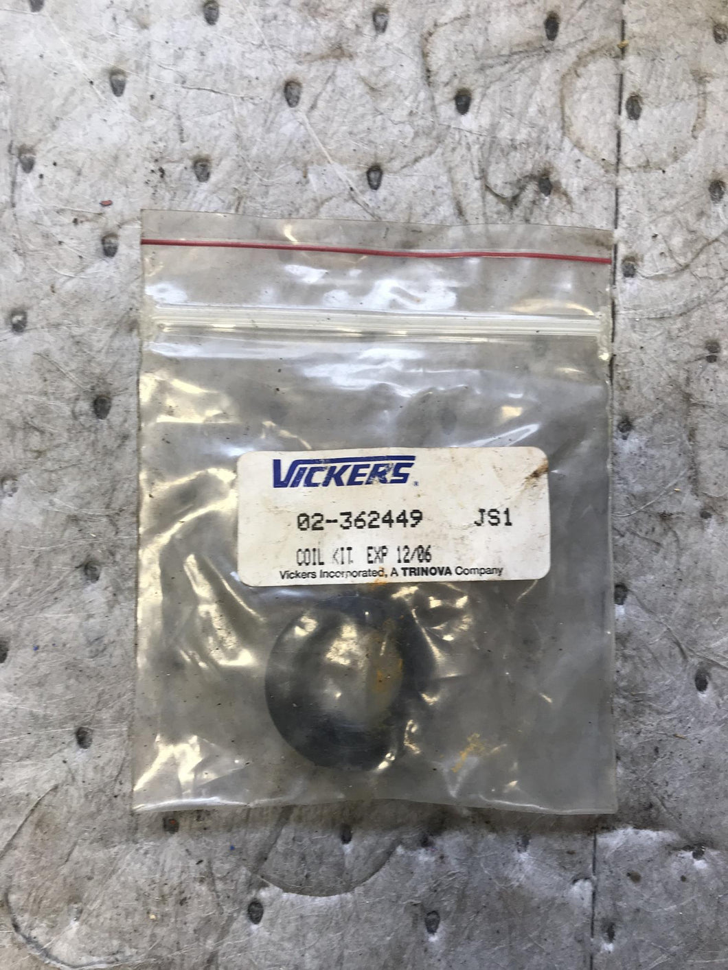Vickers 02-362449 JS1 Coil Kit KITCOIL NUTL