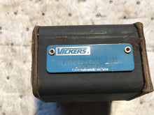 Load image into Gallery viewer, Vickers Direct Acting Check Valve DICPFS 08 05 10 AC6S 02-304074