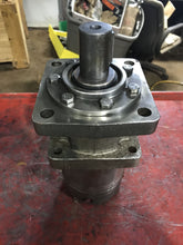 Load image into Gallery viewer, White Hydraulics Hydraulic Motor 700750085 30ZABN DT013998