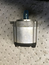 Load image into Gallery viewer, Ultra hydraulic gear pump motor 1191 5098 8035187 8411935