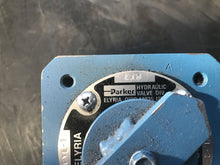 Load image into Gallery viewer, PARKER HANNIFIN 8042E 3/8AS2 TELEDYNE REPUBLIC LO-TORQ SELECTOR VALVE