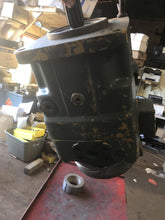 Load image into Gallery viewer, Caterpillar Pump Rexroth 9T-8993-05 AA11VLO250DRS/10R-NSDXXN00-S 9434341 61388