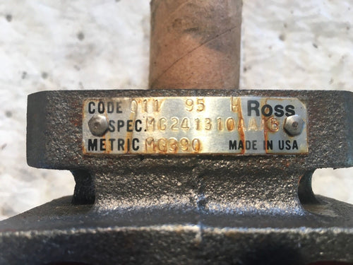 Ross Hydraulic pump Torqmotor  011 95 MG390
