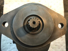 Load image into Gallery viewer, Sauer Danfoss Hydraulic Double Gear Pump for New Holland OEM 87020066