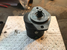 Load image into Gallery viewer, Hydraulic Double Gear Pump, High Flow to replace New Holland OEM 87368988