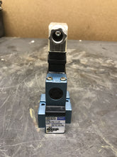 Load image into Gallery viewer, Mac Valves 912B-PM-111JM Solenoid Valve with PME-111JM and Peters GIB3R