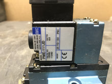 Load image into Gallery viewer, Mac Valves 912B-PM-111JM Solenoid Valve with PME-111JM and Peters GIB3R