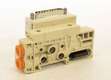 Load image into Gallery viewer, SMC SV1000-51D1-33A-N9 Pneumatic Valve End Block