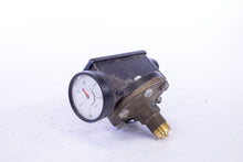 Load image into Gallery viewer, Bailey &amp; Mackey Pressure Switch Type 109 12529 013