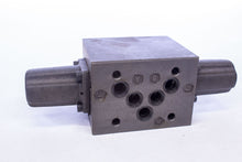 Load image into Gallery viewer, Parker D3A20DN 30 Hydraulic Valve