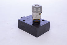 Load image into Gallery viewer, Parker FS600S Hydraulic Valve