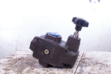 Load image into Gallery viewer, Vickers 590536 H12S CT 06 B 50 Relief Valve