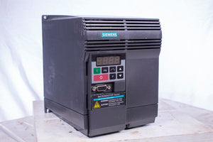 Siemens 6SE3216-8CB40 MICROMASTER Vector MMV150/2 AC Drive 208-240V 1/3PH, 1.5kW