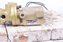 Load image into Gallery viewer, Ross 2771B3001 Directional Control Valve