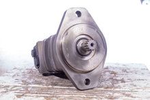 Load image into Gallery viewer, Eaton Charlynn 104-1220-006 Hydraulic Motor