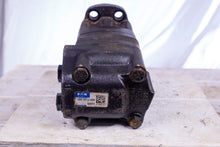 Load image into Gallery viewer, Eaton Char-Lynn 104-3913-006 Hydraulic Motor
