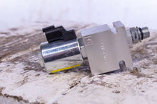 Load image into Gallery viewer, Eaton Solenoid 300AA00101A Solenoid Parker B10-2-A6T Valve