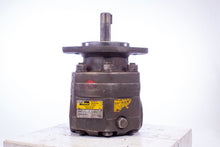 Load image into Gallery viewer, Parker M2B16912S20NB Hydraulic Motor