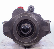 Load image into Gallery viewer, Parker PVP33302R21 Axial Piston Pump