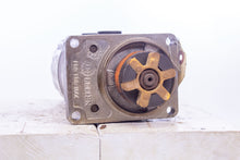 Load image into Gallery viewer, Parker Hydraulics 334 91219 116 4782821 Hydraulic Gear Pump