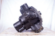Load image into Gallery viewer, Hitachi 4508503 Hydraulic Swing Motor UH20