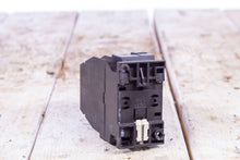 Load image into Gallery viewer, Siemens 3TH4253-0A Auxiliary Contactor