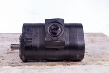 Load image into Gallery viewer, New Holland Case CNH 83017549 A 164214332 MLR2146882 Tandem Gear Pump Sauer