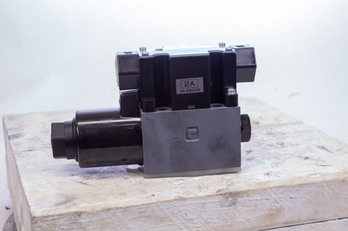 Tokyo Keiki Tokimec Directional Control Valve DG4V-3-2A-M-P7-H-7-P16-56