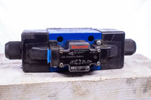 Load image into Gallery viewer, Rexroth Valve R978909419 4WE 10 E40/CW1 10N9DA/V R900612333