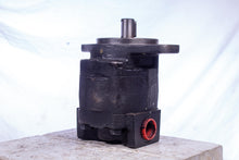 Load image into Gallery viewer, Parker Commercial Hydraulic Pump 326-9111-185 9063200H