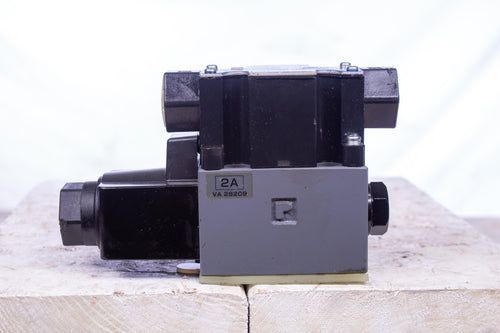 Tokyo Keiki Tokimic DG4V-3-2A-M-P2-T-7-P10B16-54 Hydraulic Valve
