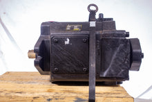 Load image into Gallery viewer, Parker Denison PVP100302R26B3M10X3710 Hydraulic Piston Pump