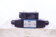 Load image into Gallery viewer, Continental VS5M-3A-G-61-DL Solenoid Valve